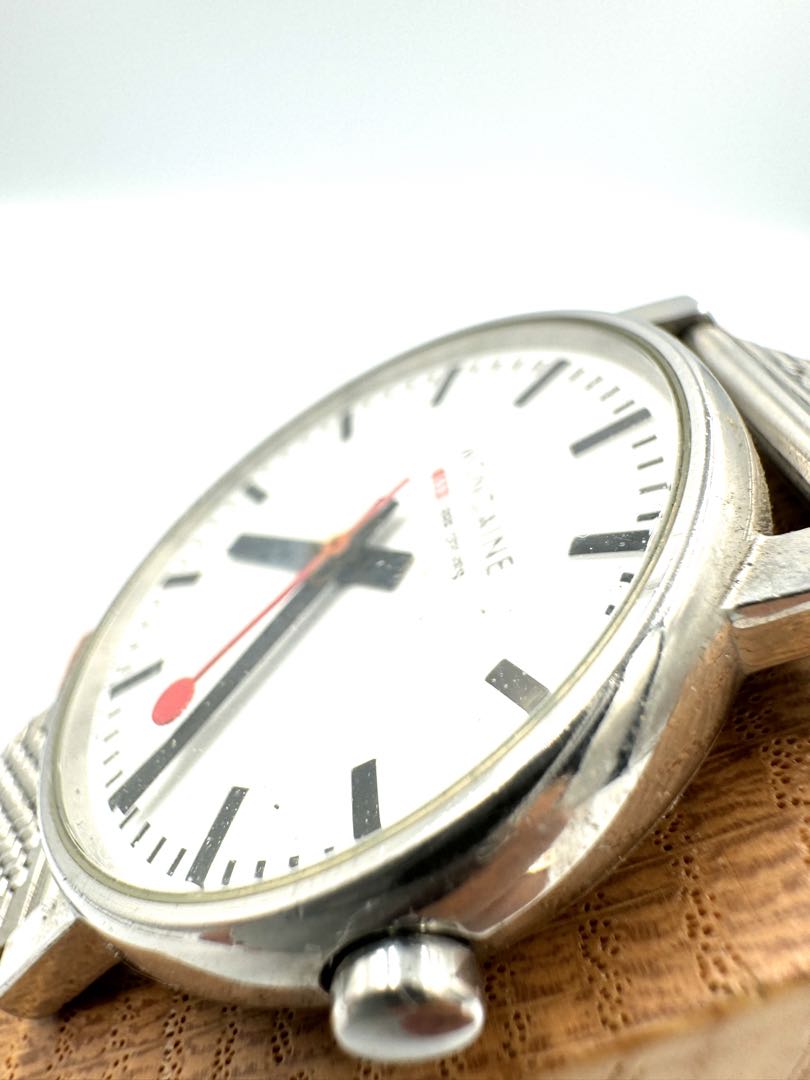 Mondaine Analog Quartz Men Watch
