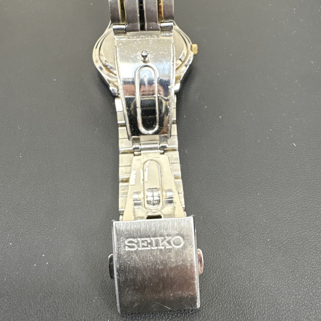 Seiko V147-0AE0 Analog Solar Men Running Ss Gp Mother of Pearl