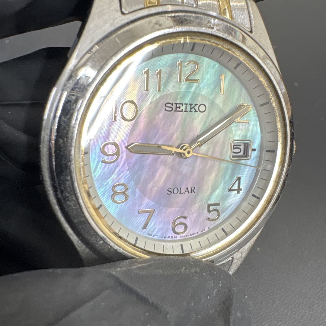 Seiko V147-0AE0 Analog Solar Men Running Ss Gp Mother of Pearl