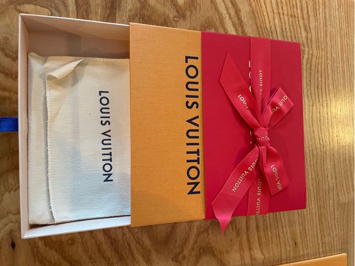 Louis Vuitton Analog Quartz Men