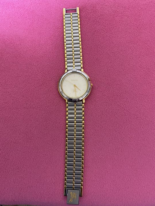 BURBERRY Analog Quartz Women