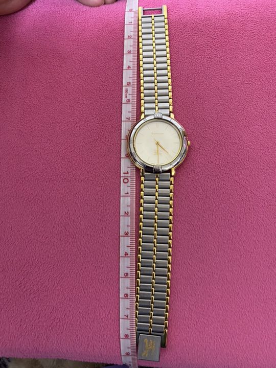 BURBERRY Analog Quartz Women