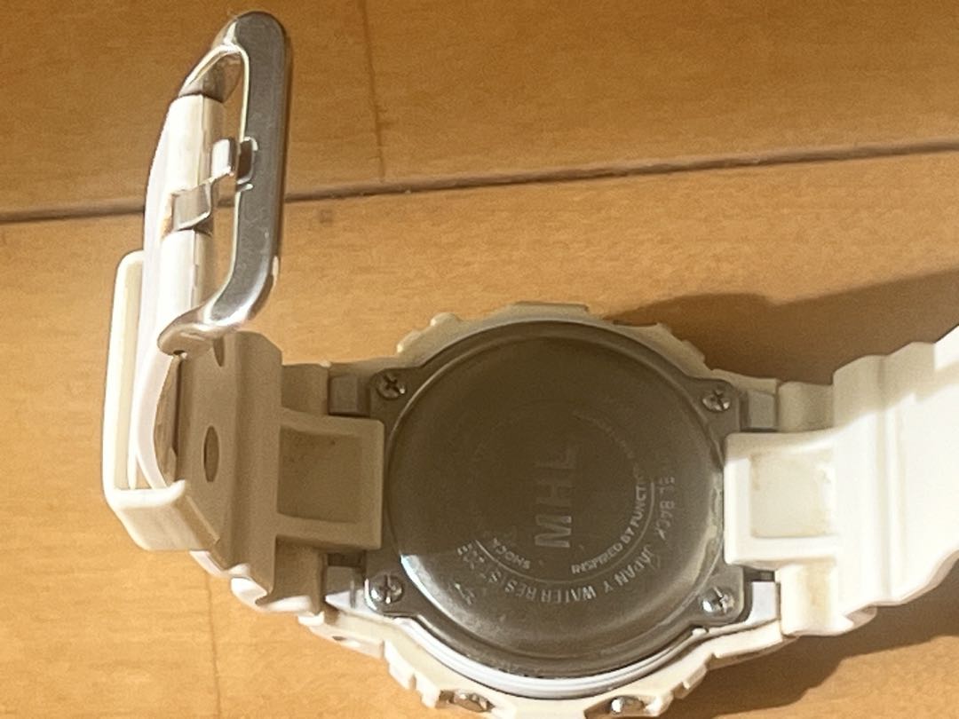 MHL Digital Quartz Women