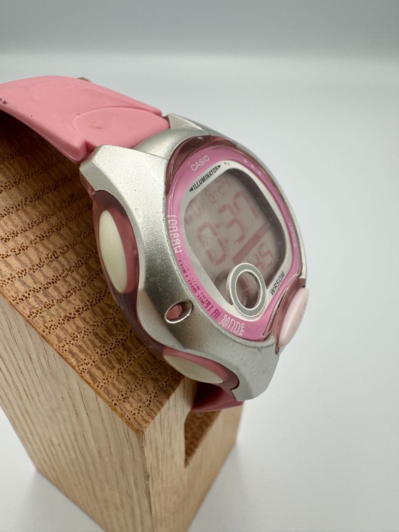 Casio Illuminator LW-200 Digital Quartz Women