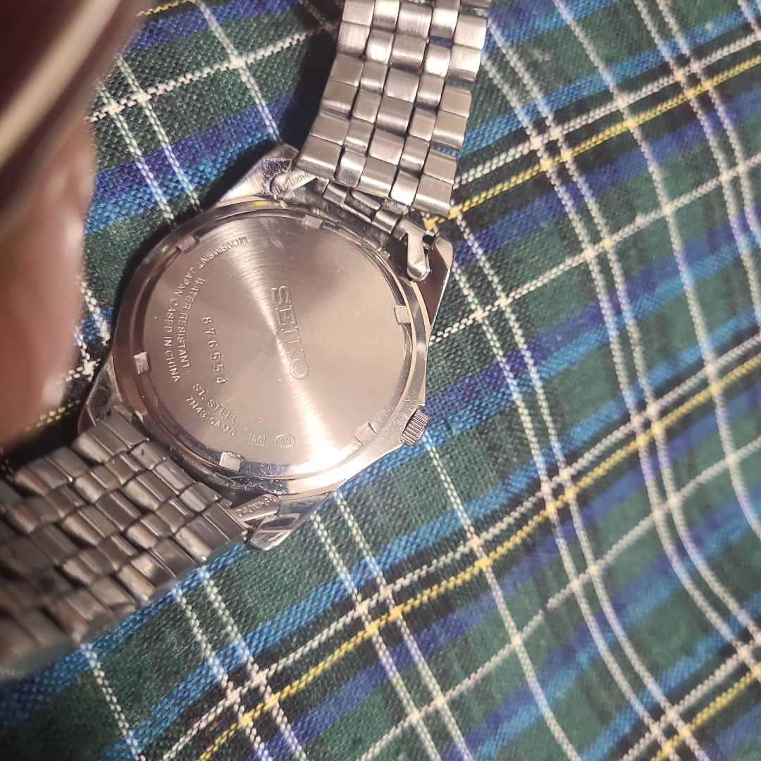 Seiko 7N43-0AM0 Analog Quartz Men