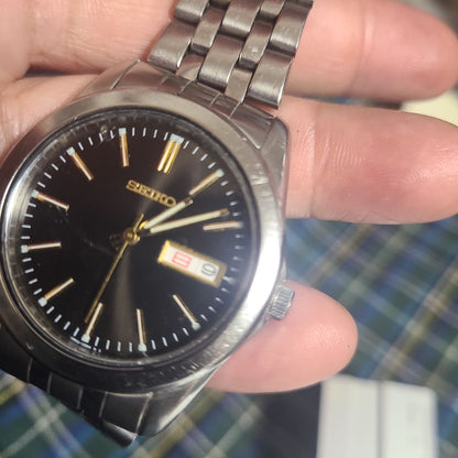 Seiko 7N43-0AM0 Analog Quartz Men