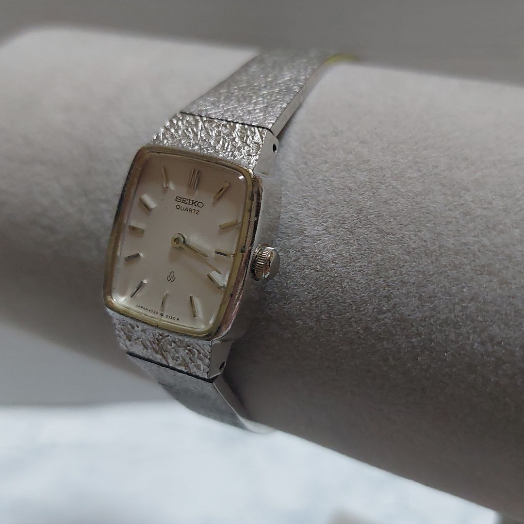 Seiko 4720-3040 Analog Quartz Women