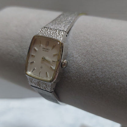 Seiko 4720-3040 Analog Quartz Women