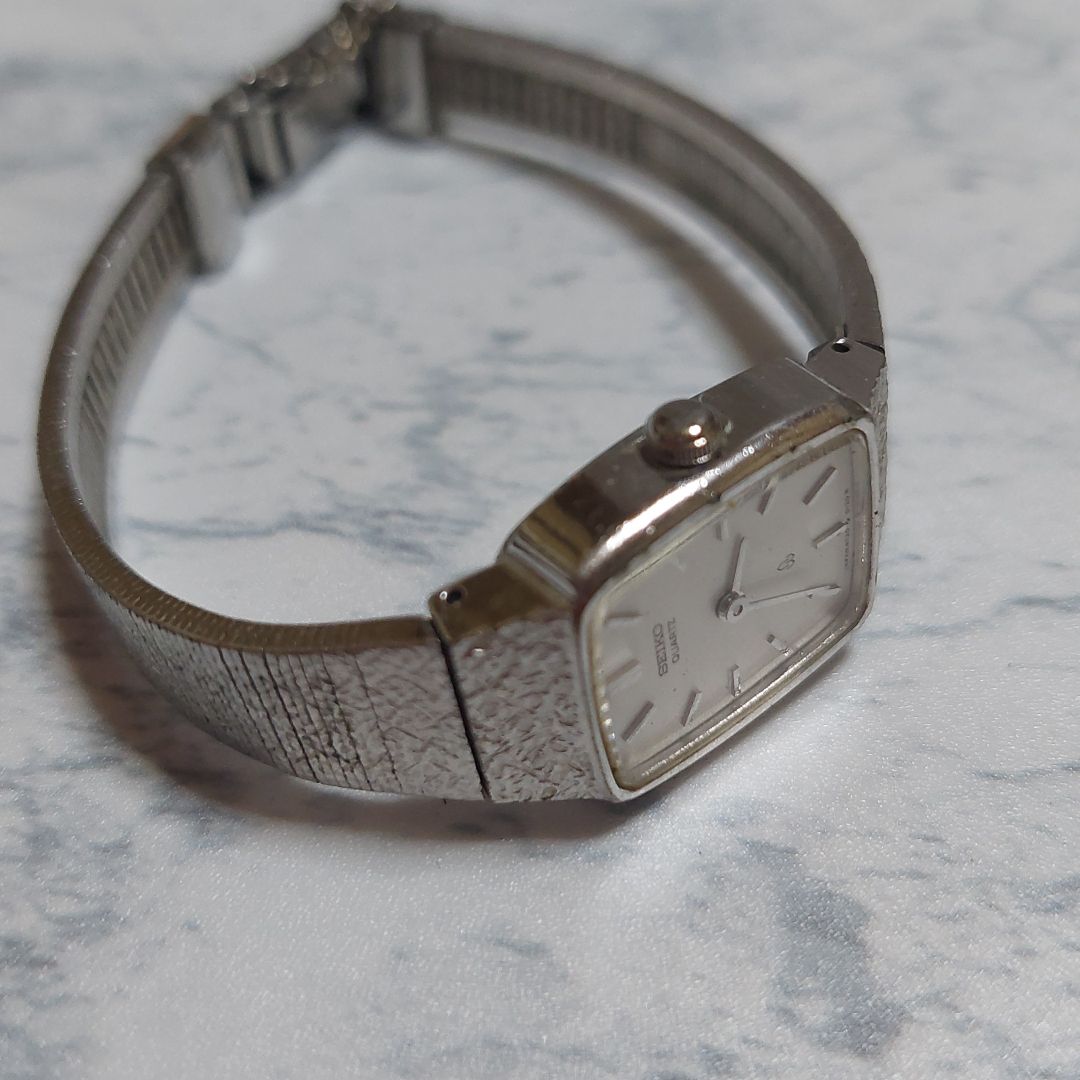 Seiko 4720-3040 Analog Quartz Women