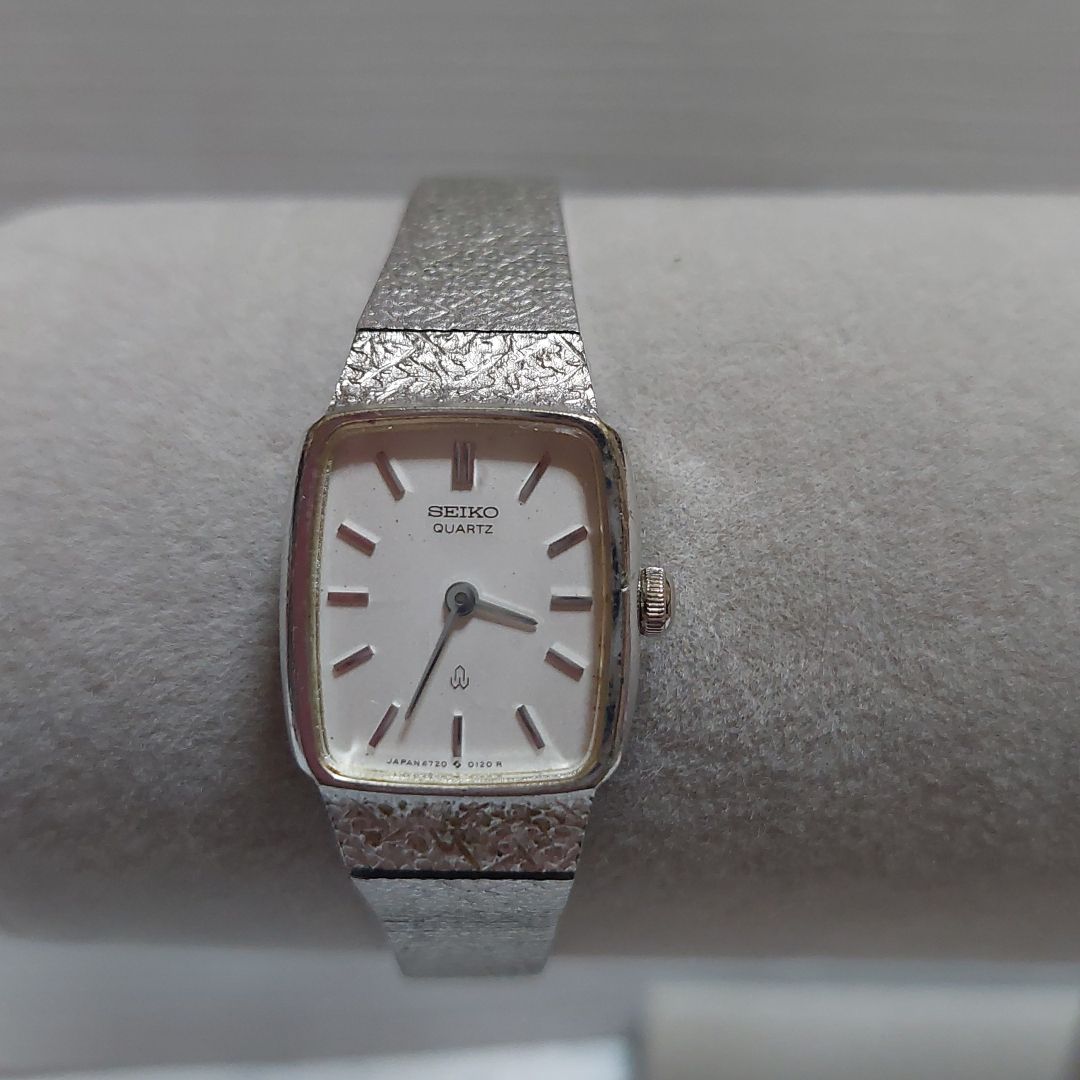 Seiko 4720-3040 Analog Quartz Women