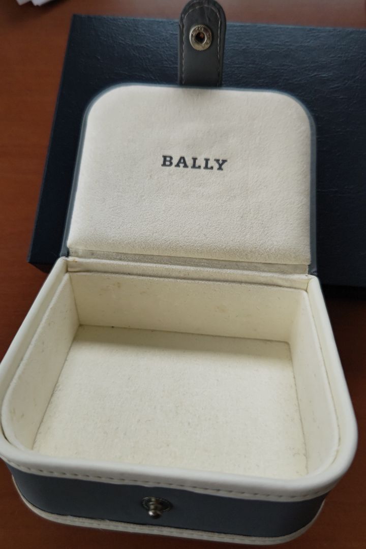 Bally Analog Quartz Women