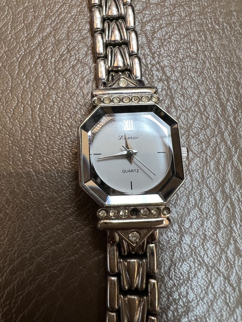 J-axis Analog Quartz Women