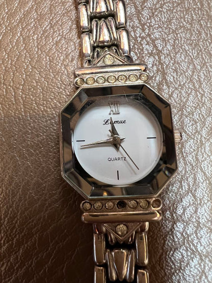 J-axis Analog Quartz Women