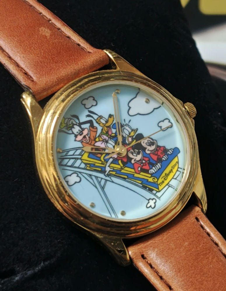 Disney mickey Analog Quartz Women