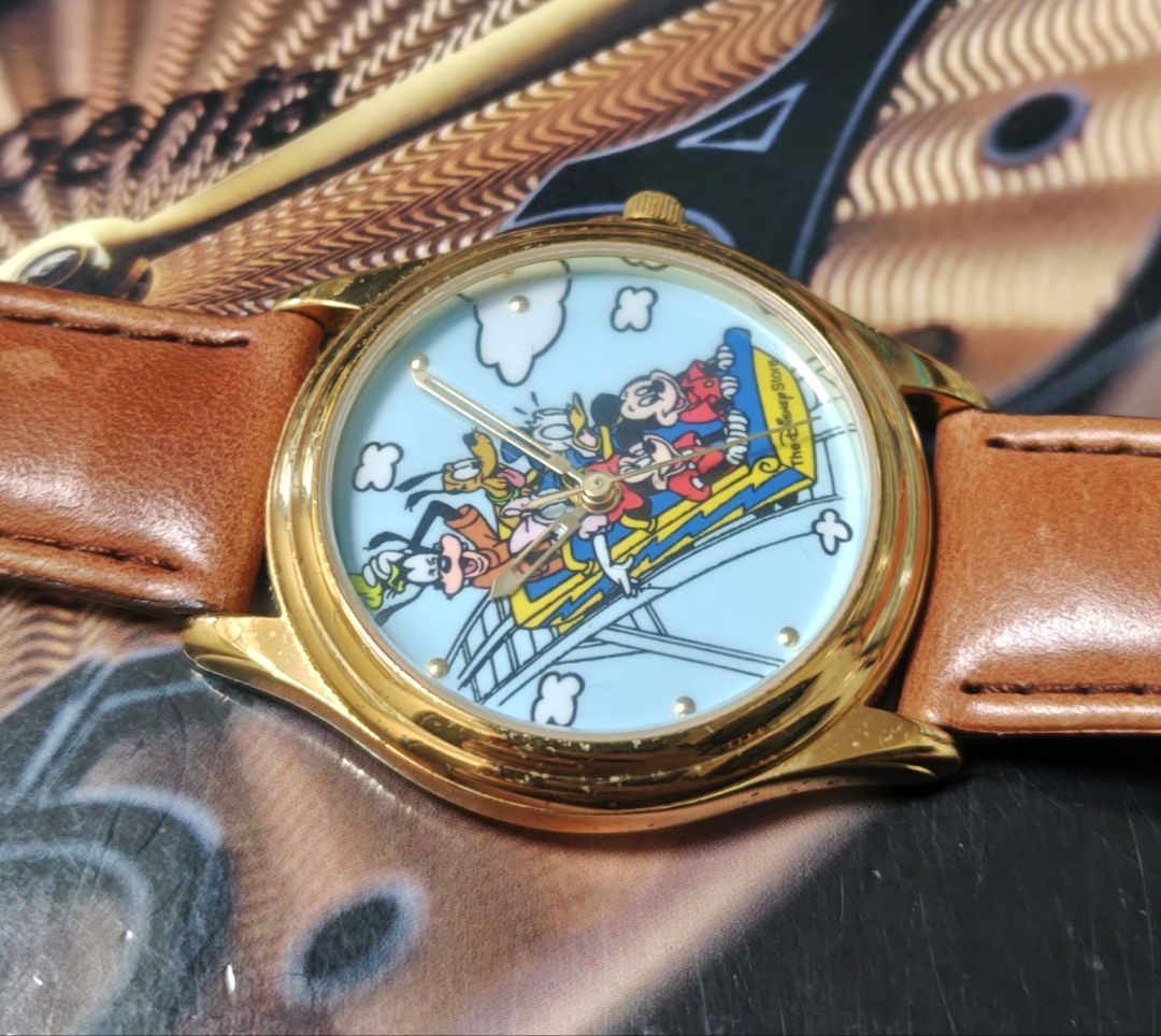 Disney mickey Analog Quartz Women