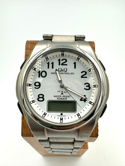 Citizen Q&q MD02-204 Digital-Analog Quartz Men