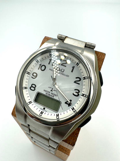 Citizen Q&q MD02-204 Digital-Analog Quartz Men