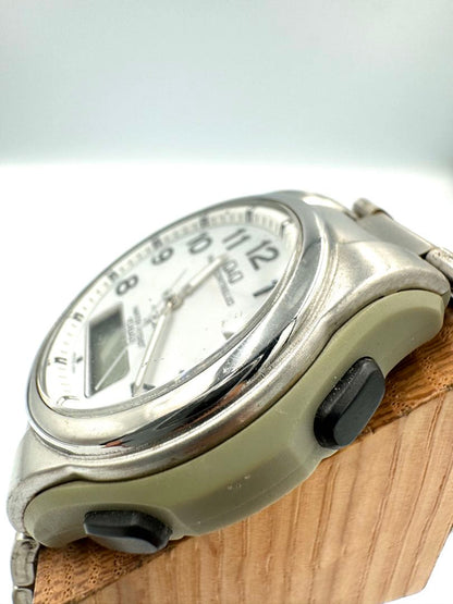 Citizen Q&q MD02-204 Digital-Analog Quartz Men