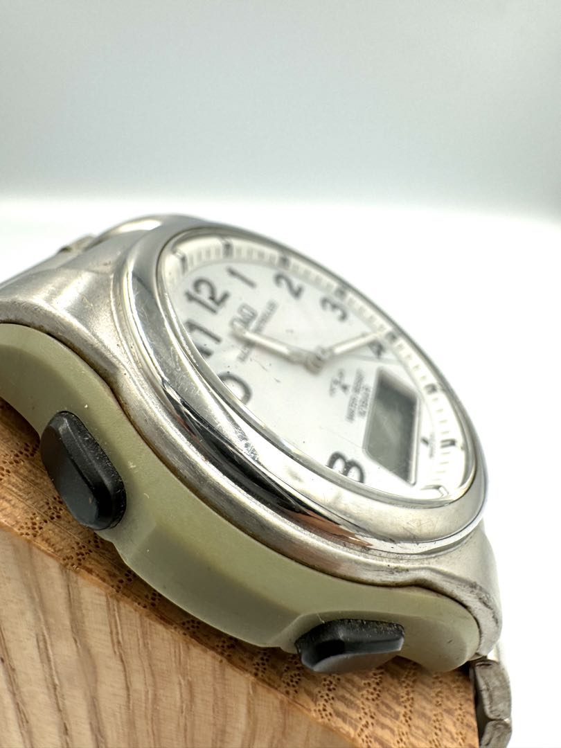 Citizen Q&q MD02-204 Digital-Analog Quartz Men