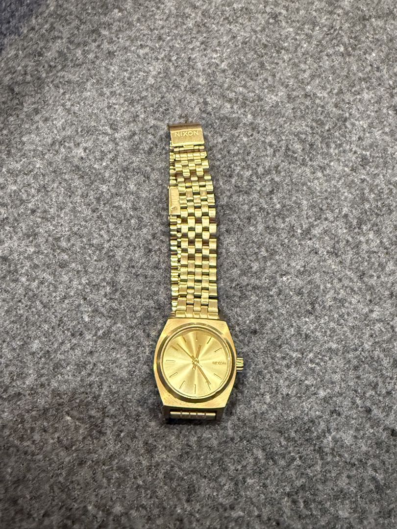 Analog Quartz Women