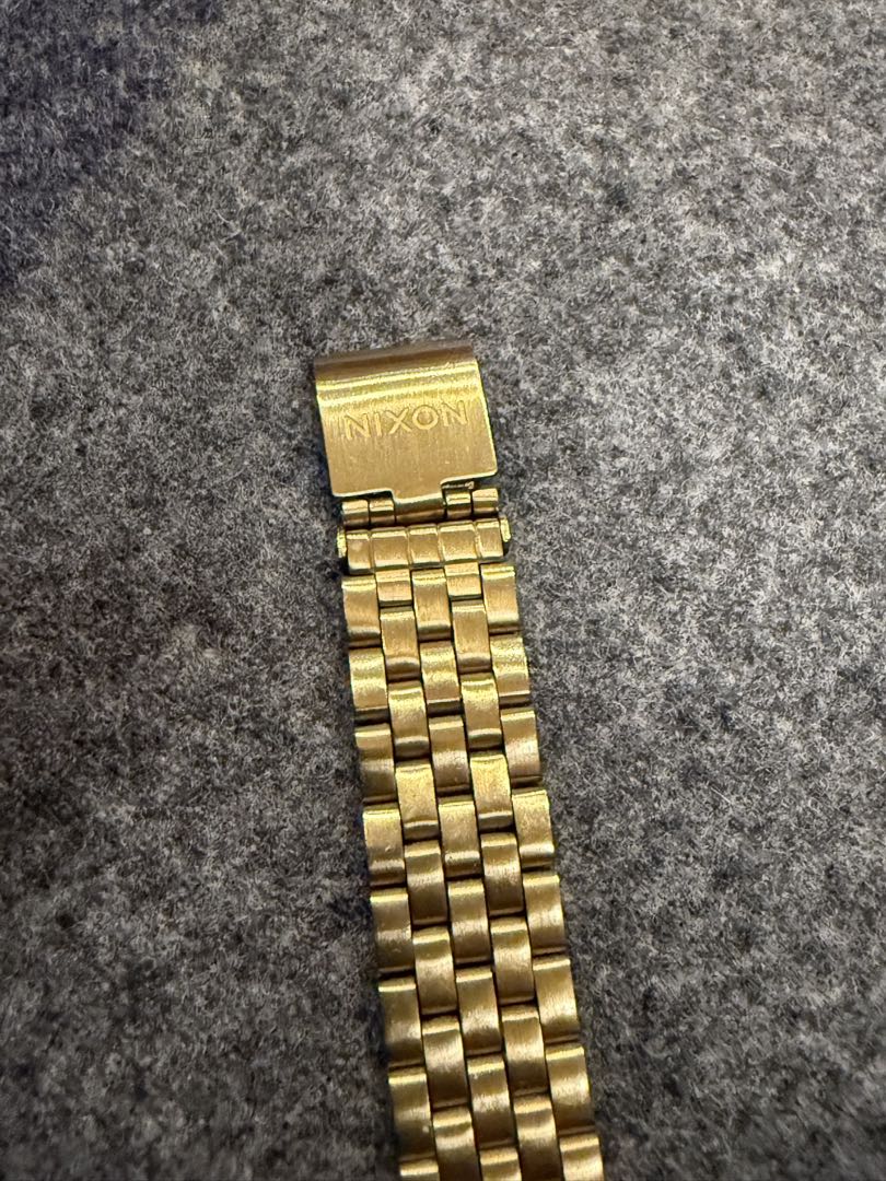 Analog Quartz Women