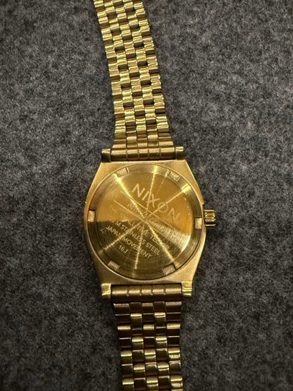Analog Quartz Women