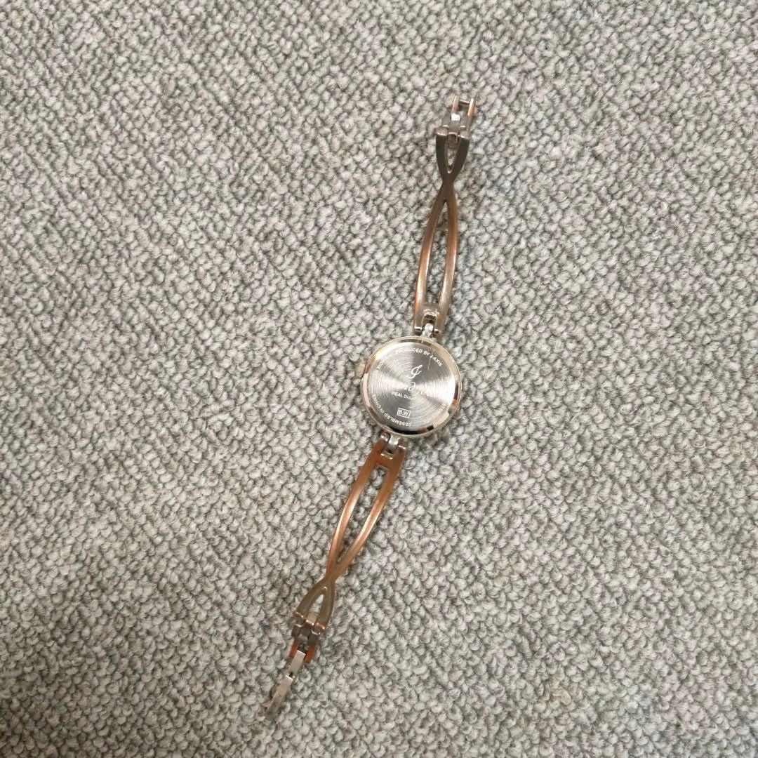 Grand Jour Analog Quartz Women