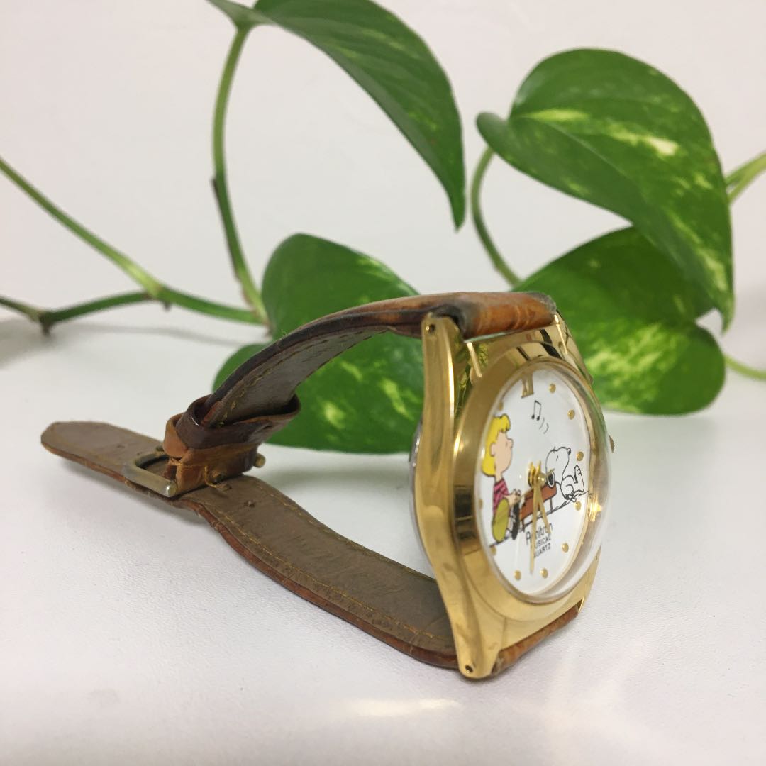 Snoopy Analog Quartz Women 希少 レトロ スヌーピー Watch