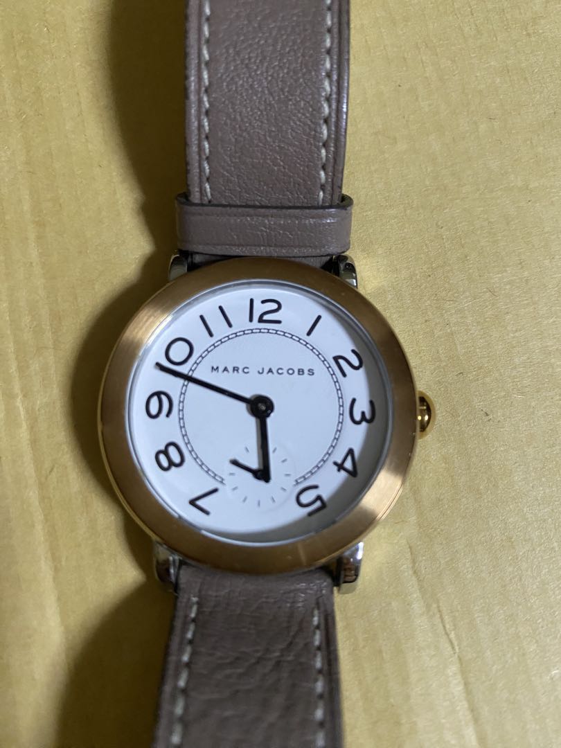 Analog Quartz Women