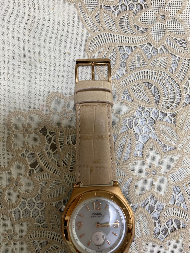 CASIO LWA-M146L-2AJF Digital-Analog Solar Women