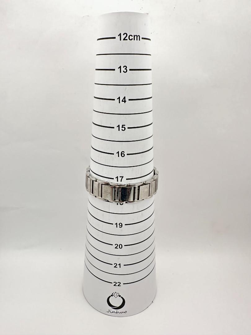 Jennifer Lopez Ladies Wristwatch, 25.5mm Silver Case, Quartz, Decorative Bezel