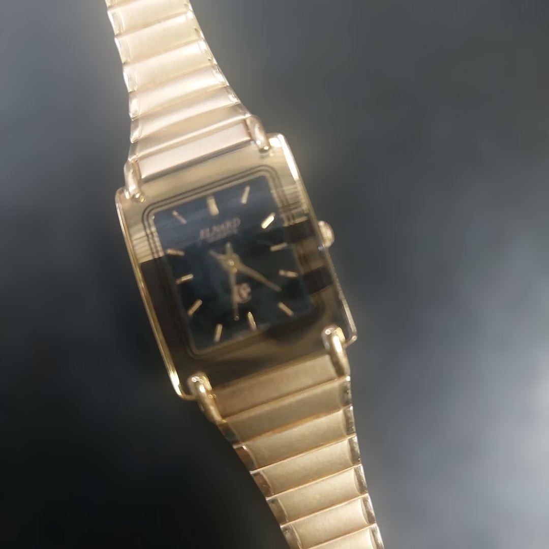 Analog Quartz Women