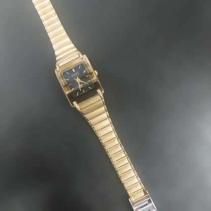 Analog Quartz Women