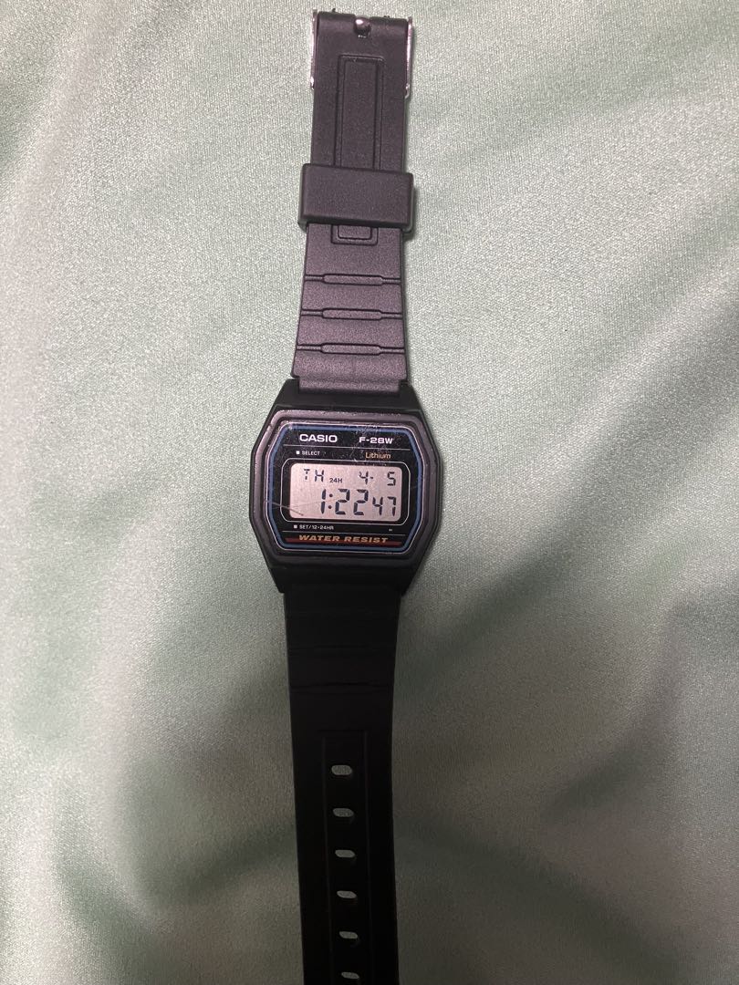 Casio F-28W Digital Quartz Men