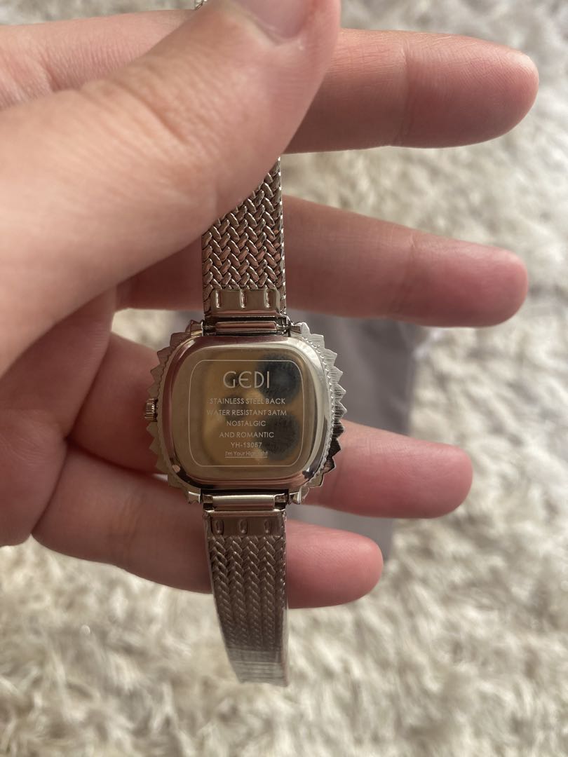 Gedi Analog Quartz Women