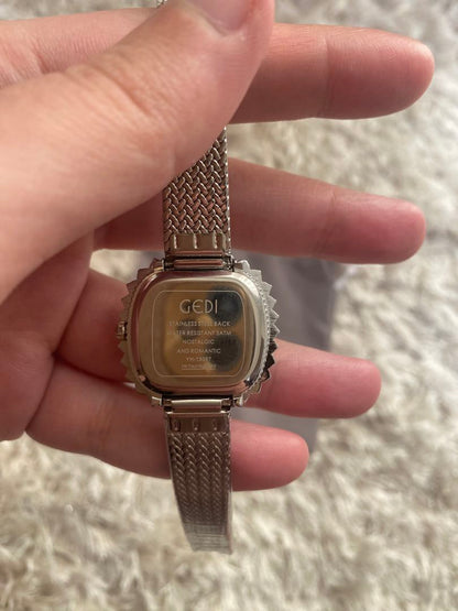 Gedi Analog Quartz Women