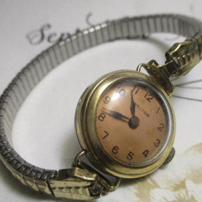 Nivada Analog Mechanical (Manual) Women