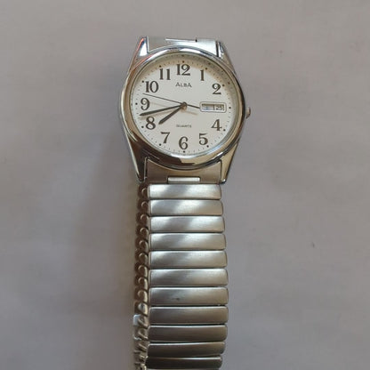 Seiko Alba V333-6A30 Analog Quartz Women