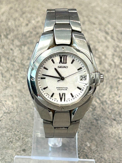 Seiko Perpetual Calendar 8F32-005A Analog Quartz Men