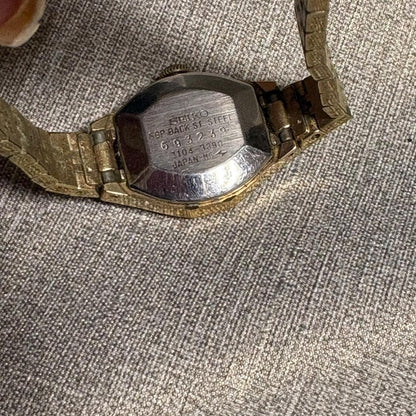 Seiko 1104-3390 Analog Mechanical (Manual) Women