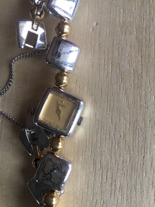 Seiko Analog Quartz Women