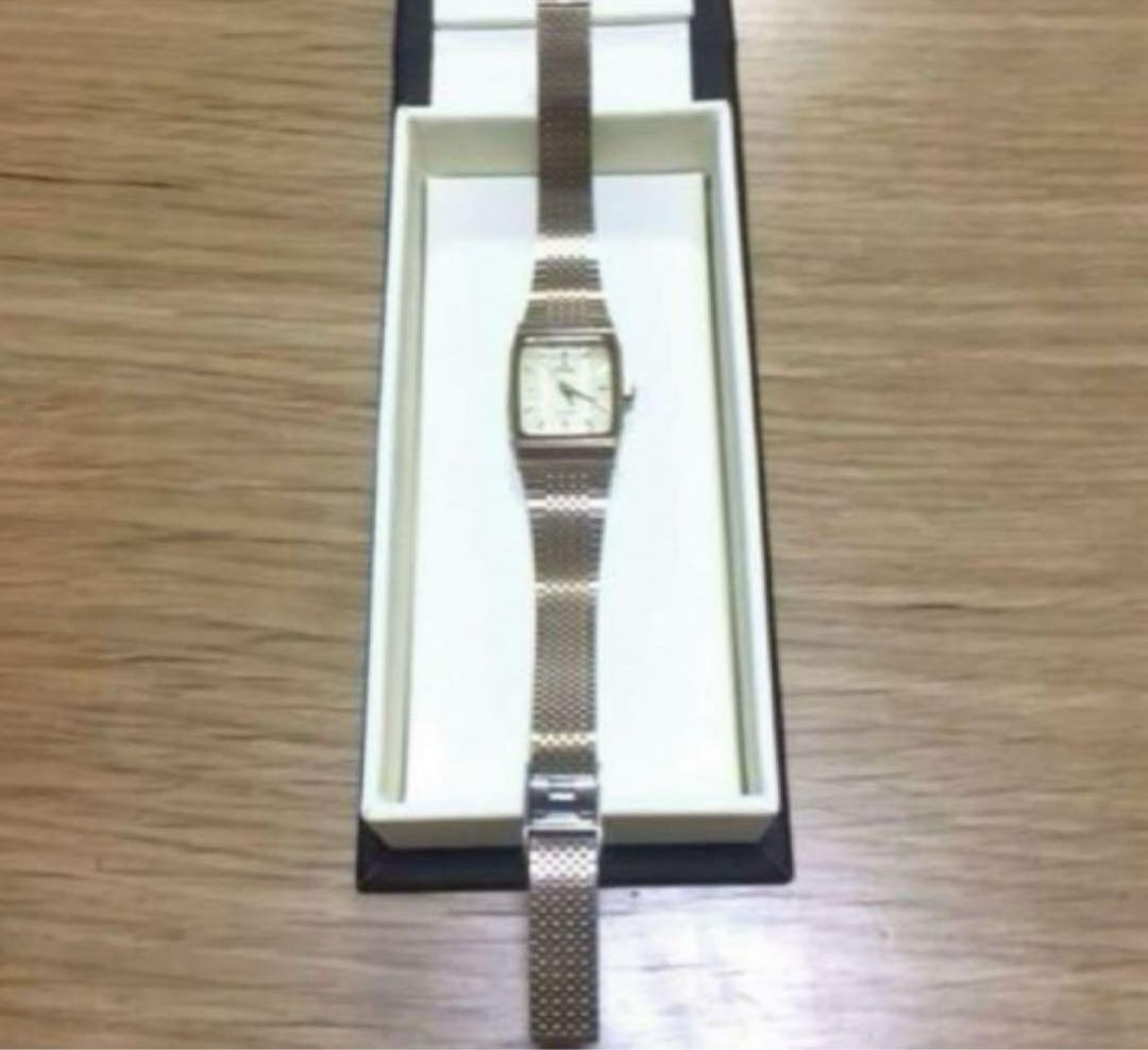 AROMA 5709L Analog Quartz Women