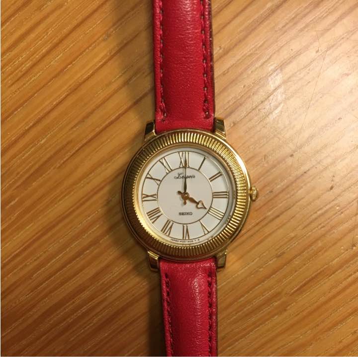 Seiko Analog Quartz Women