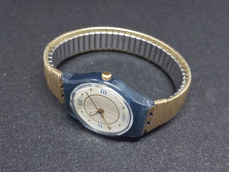 Swatch Analog Quartz Women