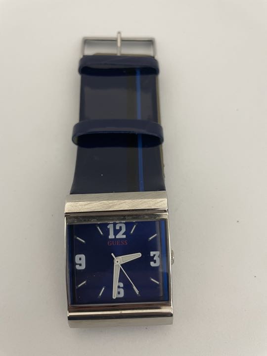 Guess Analog Quartz Women