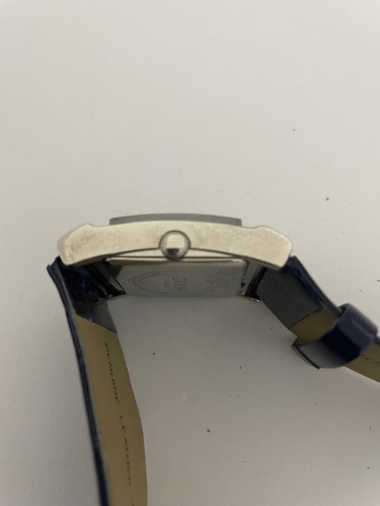 Guess Analog Quartz Women