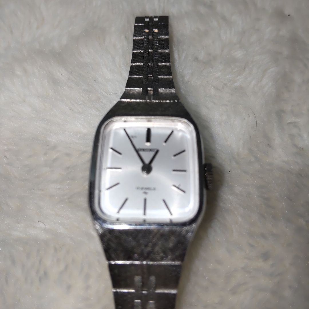 Seiko Analog Mechanical (Manual) Women