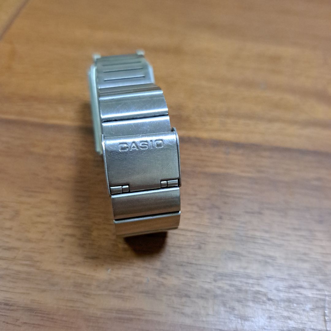 Casio LA-200 Digital Quartz Women