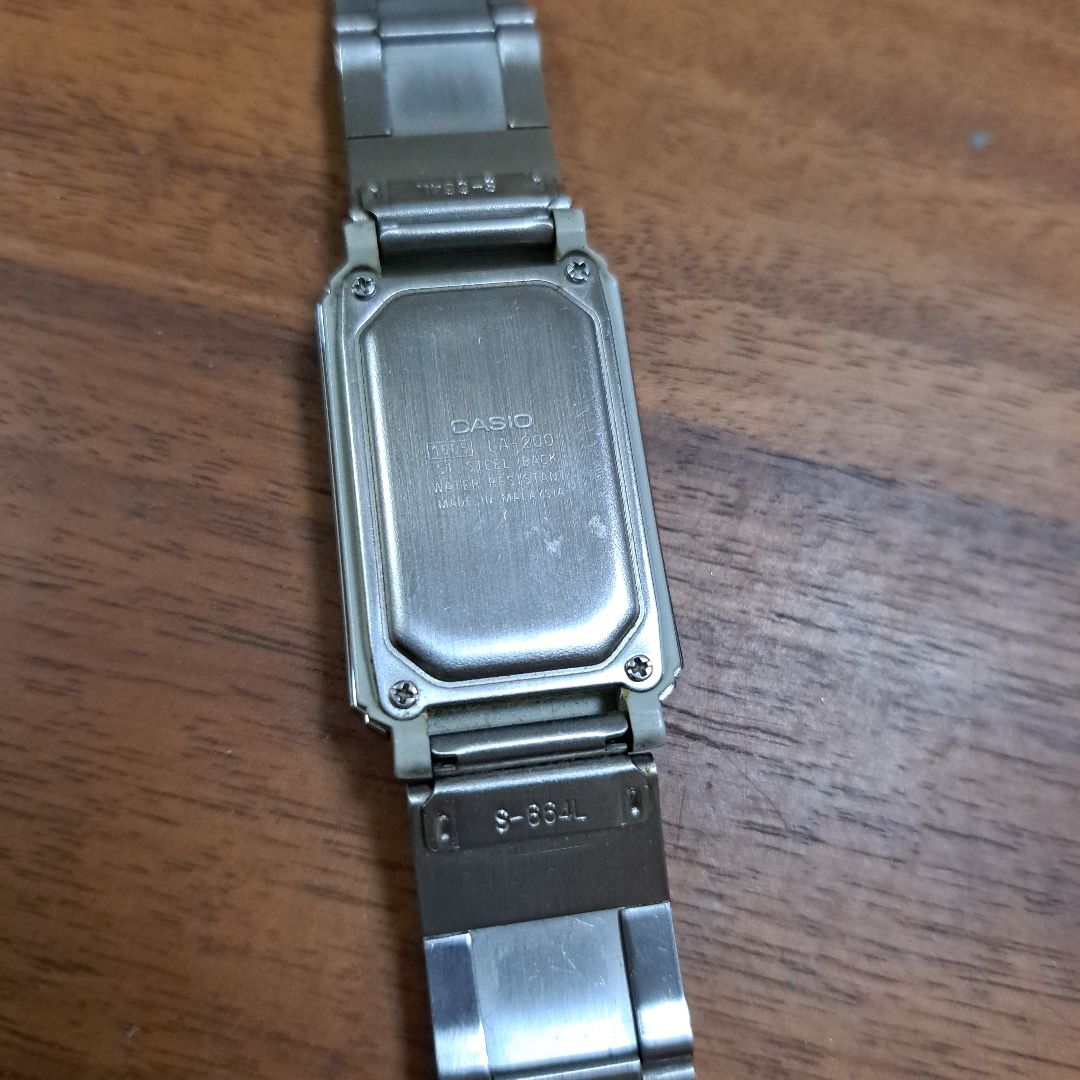 Casio LA-200 Digital Quartz Women