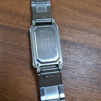 Casio LA-200 Digital Quartz Women